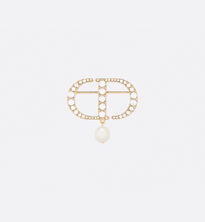 chr1st1an D10r brooches